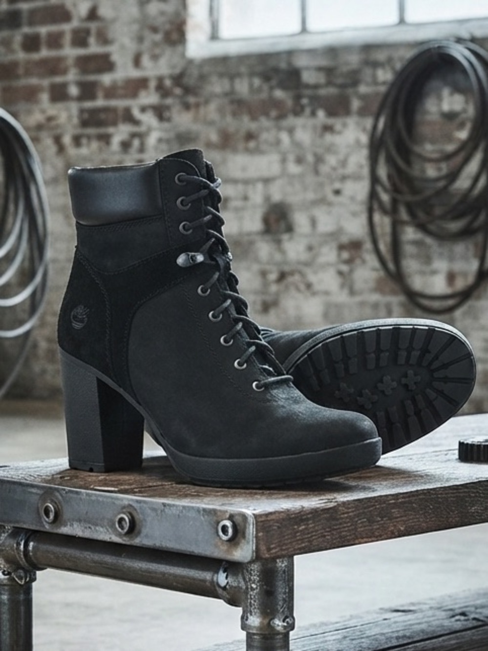 Timberland Camdale High Heeled Lace Up Boot Size 10